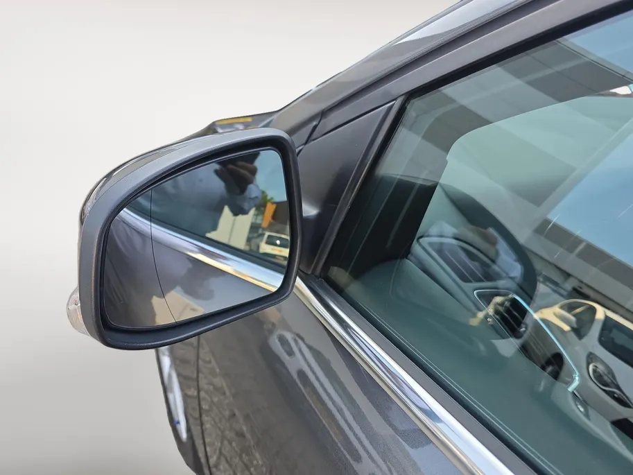 Ford Focus Wagon 1.0 Titanium | Goed onderhouden! | Apple Carplay/Android Auto | Cruise Control | Achteruitrijcamera | Climate Control | Parkeersensoren rondom | 12 maanden garantie! |