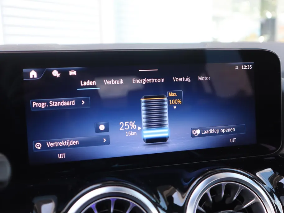 Mercedes-Benz GLA 250 e Star Edition AMG Line l Trekhaak l Keyless l Verwarmbare voorstoelen