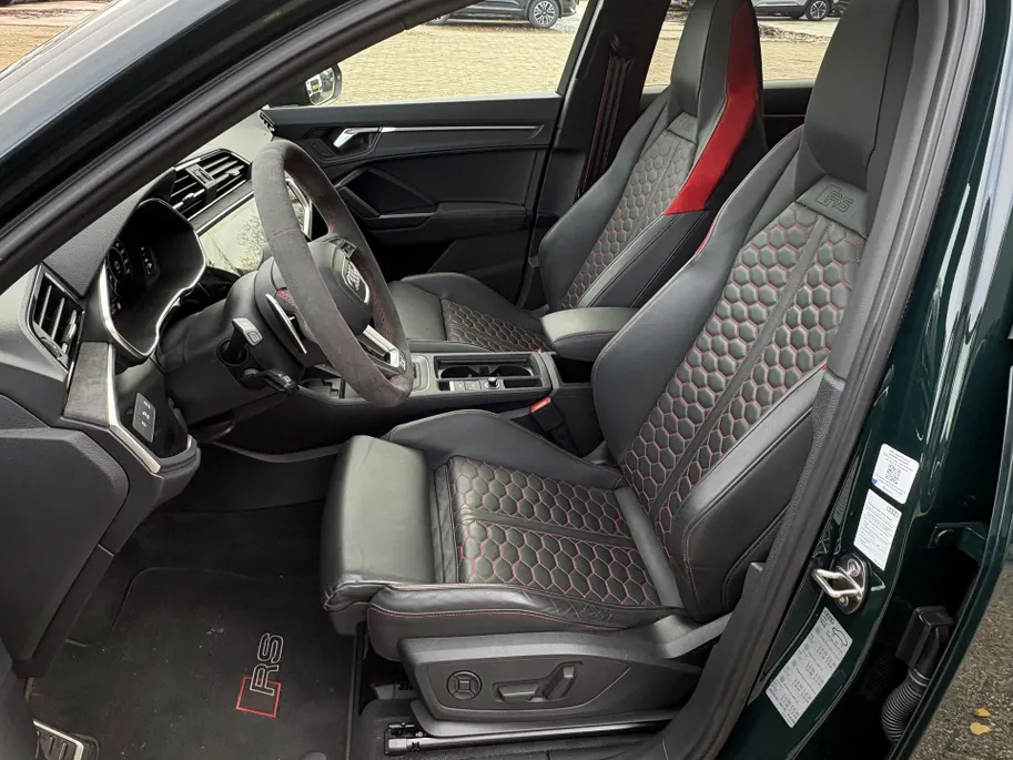 Audi RSQ3 Sportback RSQ3 2.5 TFSI Quattro 400 pk Individual Green Audi Drive Select - Panoramadak - B&O Premium Audio  Elektrisch wegklapbare trekhaak