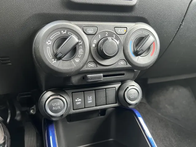 Suzuki Ignis 1.2 Smart Hybrid Select | Apple Carplay & Android Auto | Airco | Lichtmetalen Velgen | Verwarmde Voorstoelen | BTW Auto!!
