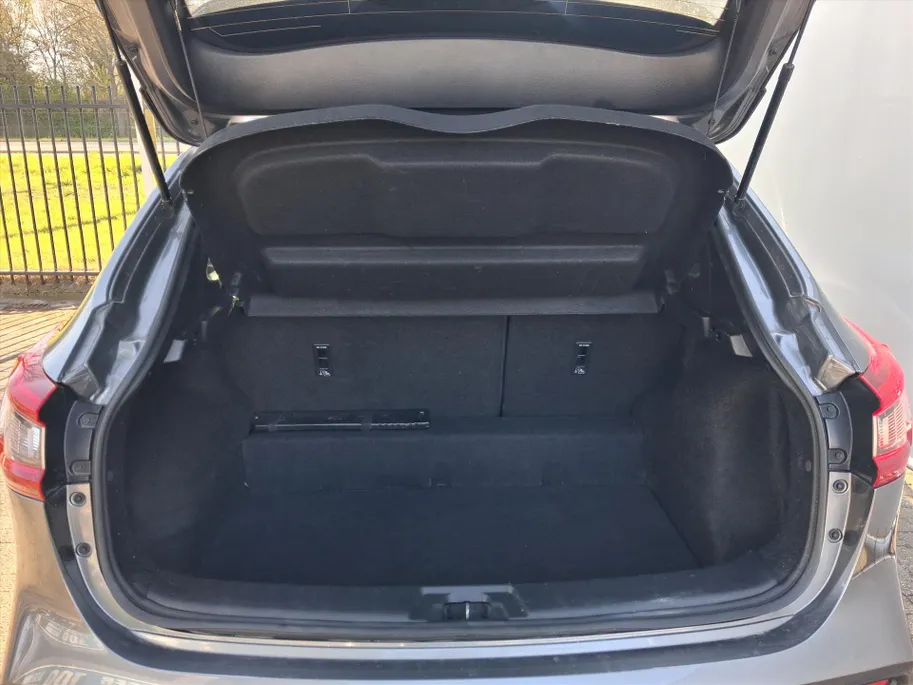Nissan QASHQAI 1.3 DIG-T 160pk N-Connecta automaat | Pano | Camera