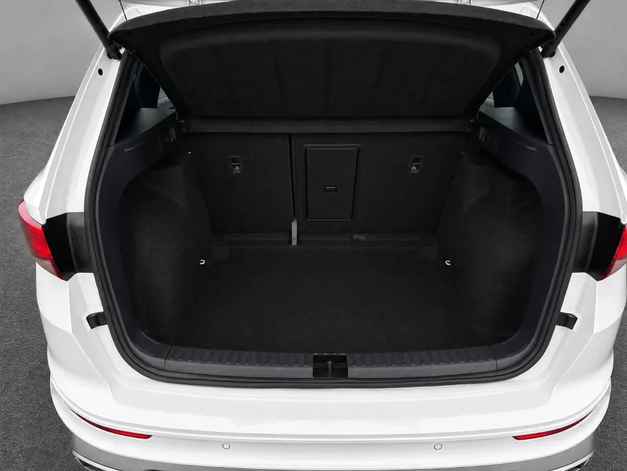 SEAT Ateca FR Business Intense 1.5 TSI 110 kW / 150 PK SUV 7 versn. DSG | 19'' Lichtmetalen Velgen | 5000,- euro Herwaardering!!