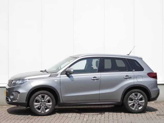Suzuki Vitara 1.5 Hybrid Select AllGrip Automaat | Navi | Adap. Cruise | Clima | Camera | Lm-Velgen