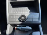 Hyundai Kona Electric Comfort Smart 64.8 kWh | TWO TONE | APPLE CARPLAY / ANDROID AUTO | SNELLADEN | PARKEERHULP | incl fabrieksgarantie!