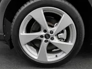 Audi Q5 2.0TFSIe-hybrid 220kW/299PK quattro S Line · Panoramadak · Trekhaak · 360°Camera + Parkeersensoren · Leder · Garantie t/m 17-05-2030 of 120000km.