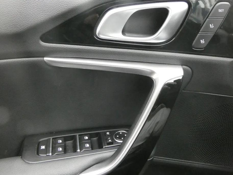 Kia Ceed Sportswagon Sw 1.5 T-GDi 140pk GT-PlusLine | Uniek! | Schuif/Kanteldak | Stoel/Stuurwielverwarming | JBL | Memory |