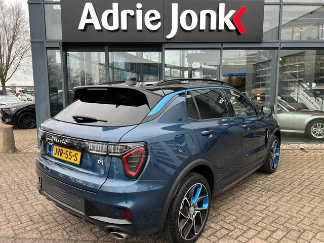 Lynk & Co 01 1.5 AUTOMAAT | 360 CAMERA | PANORAMA DAK | EL A. KLEP | ADAPTIVE CRUISE | ZWARTE HEMEL | ROLHOES |