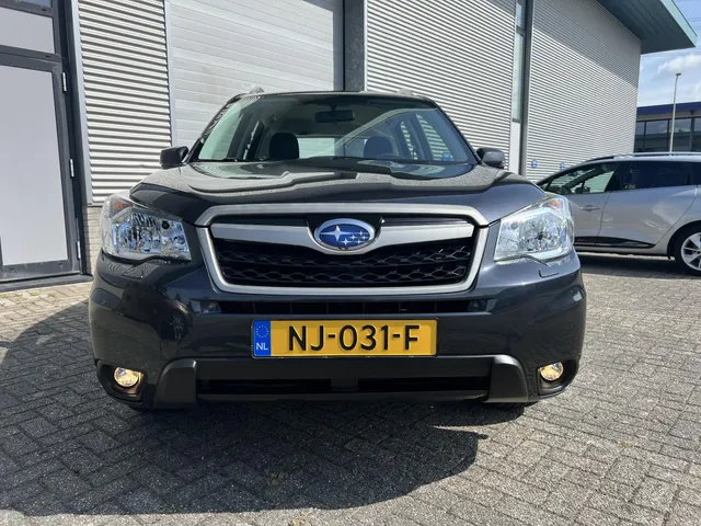 Subaru Forester 2.0 Comfort Automaat | All Season Banden | Trekhaak | Lederen Bekleding | Verwarmde Voorstoelen