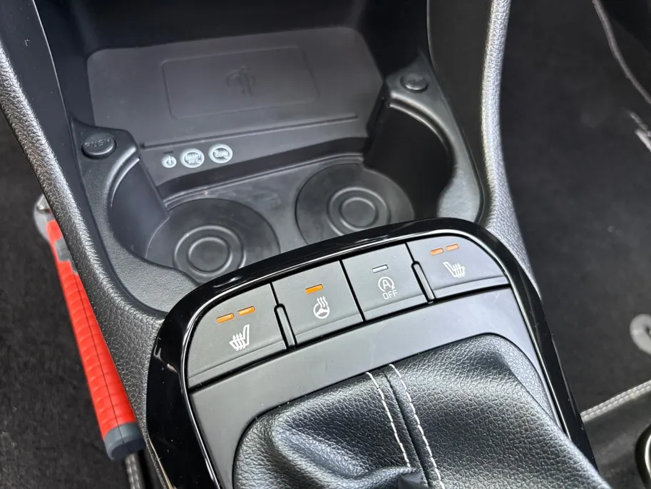 Kia Picanto 1.0 DPI GT-Line | Panoramadak | Camera | Stoel/Stuurverwarming | Apple Carplay/Android Auto | Adaptieve Cruise Control | Lichtmetalen Velgen |