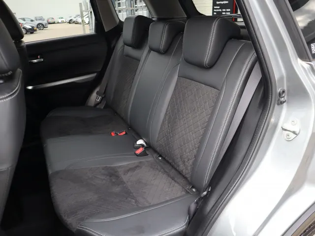 Suzuki Vitara 1.4 BoosterJet Style Hybrid AdaptiveCruise | Leder | Carplay