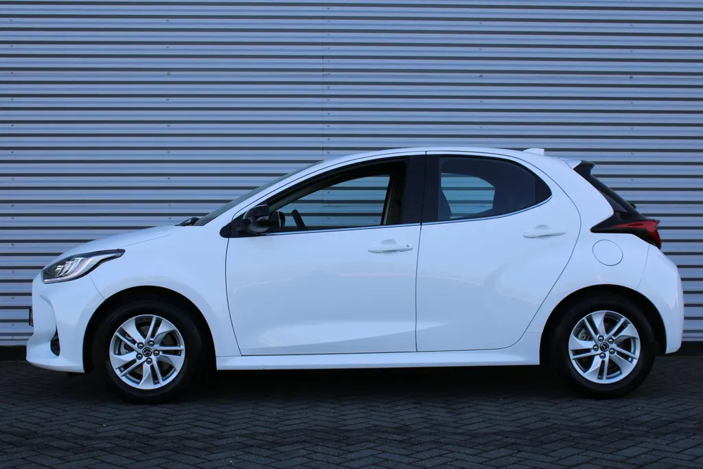 Mazda 2 Hybrid 1.5 Agile Comfort pakket | Airco | Cruise | Apple Carplay | Android Auto | Camera | 15' LM |