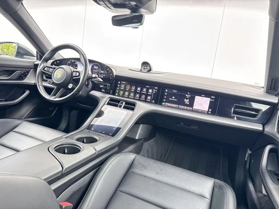 Porsche Taycan 4S Performance