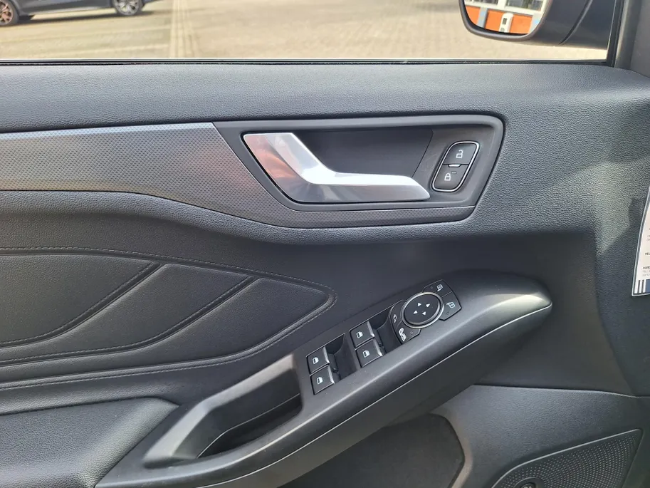 Ford Focus Wagon 1.0 EcoBoost Titanium Business