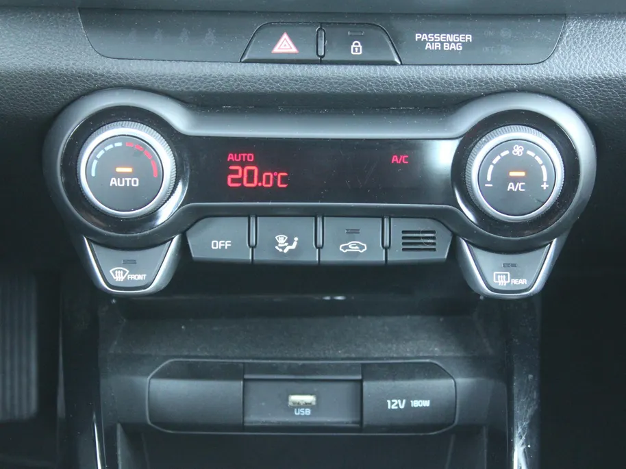 Kia Stonic 1.0 T-GDi MHEV DynamicLine | Navi | Clima | Cruise | All season banden | 15' LM | Camera | LED |