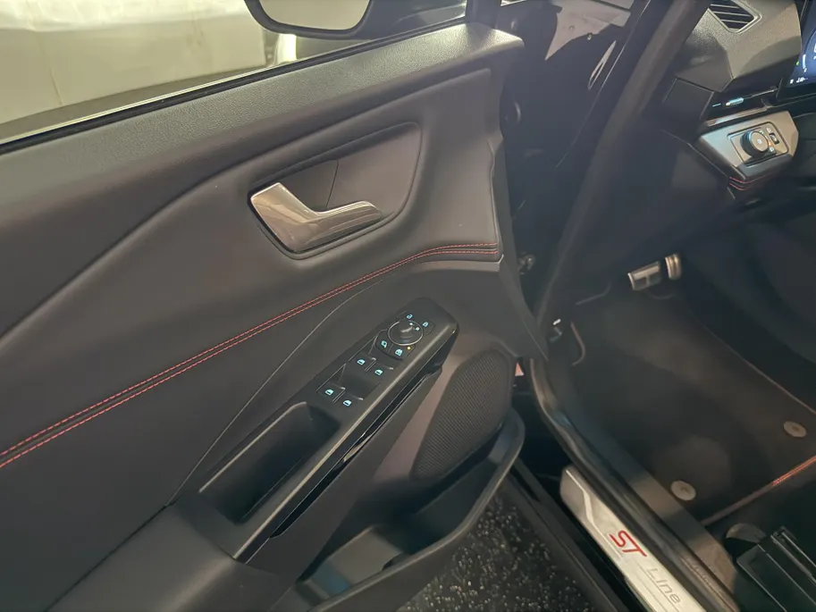 Ford Puma 1.0 EcoBoost Hybrid ST-Line X | Winterpack | All Season Banden | Draadloos Apple Carplay / Android Auto |