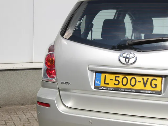 Toyota Corolla Verso 1.8 VVT-i Terra 7p. | Automaat | Park sens V+A