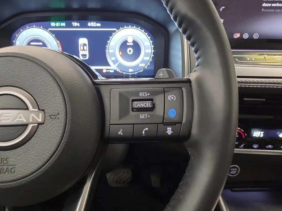 Nissan QASHQAI N-Connecta 158PK AUTOMAAT | Navigatie | Google Built-in | Apple Carplay & Android Auto | Pro Pilot (Adaptive Cruise Control) | Climate Control | 360 camera | Panorama dak | Parkeersensoren voor & achter |