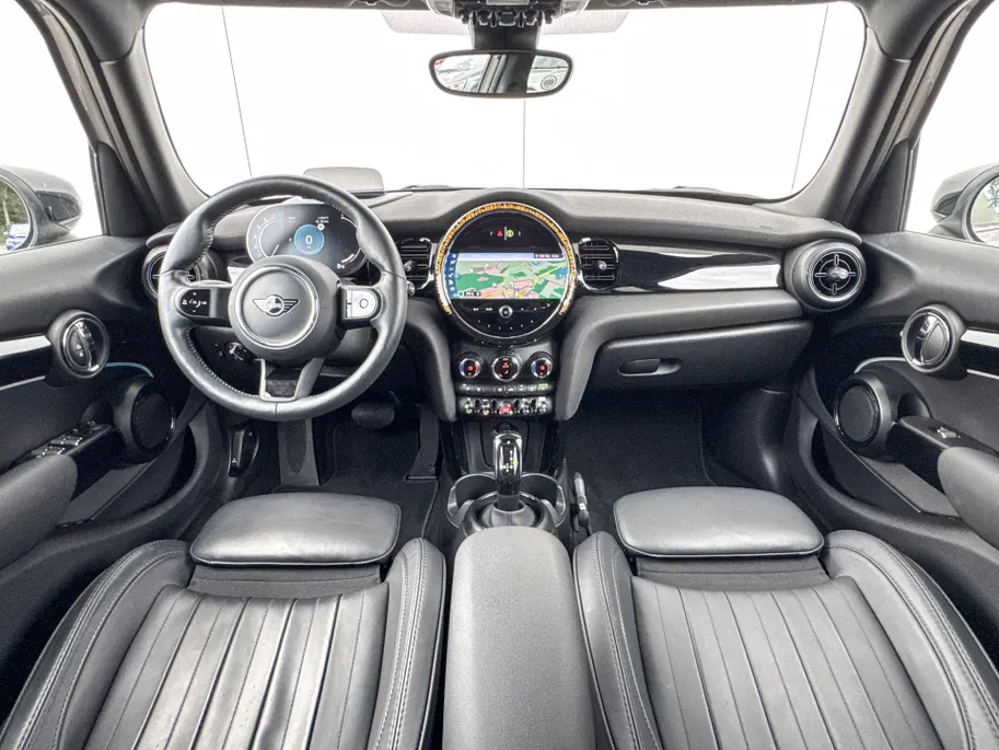 MINI Cooper 5-deurs 1.5 Cooper Camden Plus Edition