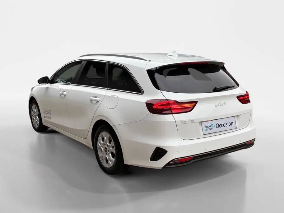 Kia Ceed Sportswagon 1.0 T-GDi DynamicPlusLine | Stoel- en stuurverwarming | Elektrisch bedienbare achterklep | Parkeersensoren voor- en achter | Achteruitrijcamera | Apple/Android Carplay | Navi | Cruise Control
