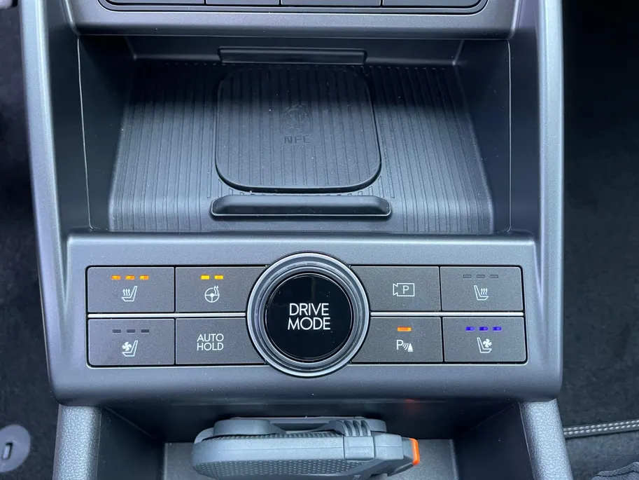 Hyundai Kona 1.6 GDI HEV Premium | Lederen bekleding| Stoelverwarming V+A | Bose |360 graden camera|