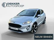 Ford Fiesta 1.0 EcoBoost Active ** VOORRUITVERWARMING ** PARKEERSENSOREN ACHTER **