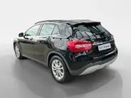 Mercedes-Benz GLA 180 Business Solution Limited | achteruitrijcamera | cruise control | start/stop systeem | Bluetooth telefoonvoorbereiding | schakelmogelijkheid aan stuurwiel |
