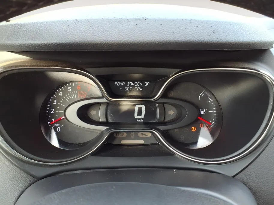 Renault Captur 0.9 TCe Limited Airco | Naviagtie | Trekhaak | Dealeronderhouden | 1 jaar garantie