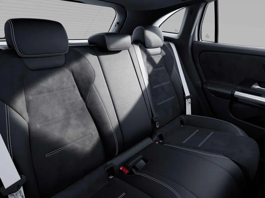 Mercedes-Benz GLA 250 e 140 Years Edition