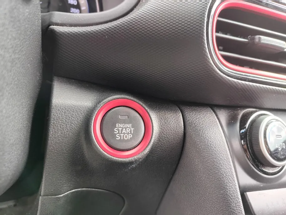 Hyundai Kona 1.0 T-GDI Premium | Unieke uitvoering | Leder | Stoelverwarming | HUD |