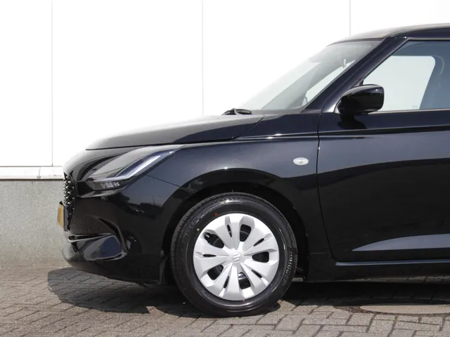 Suzuki Swift 1.2 Comfort Smart Hybrid | € 2200,- DEALERKORTING! | Alle kleuren leverbaar!
