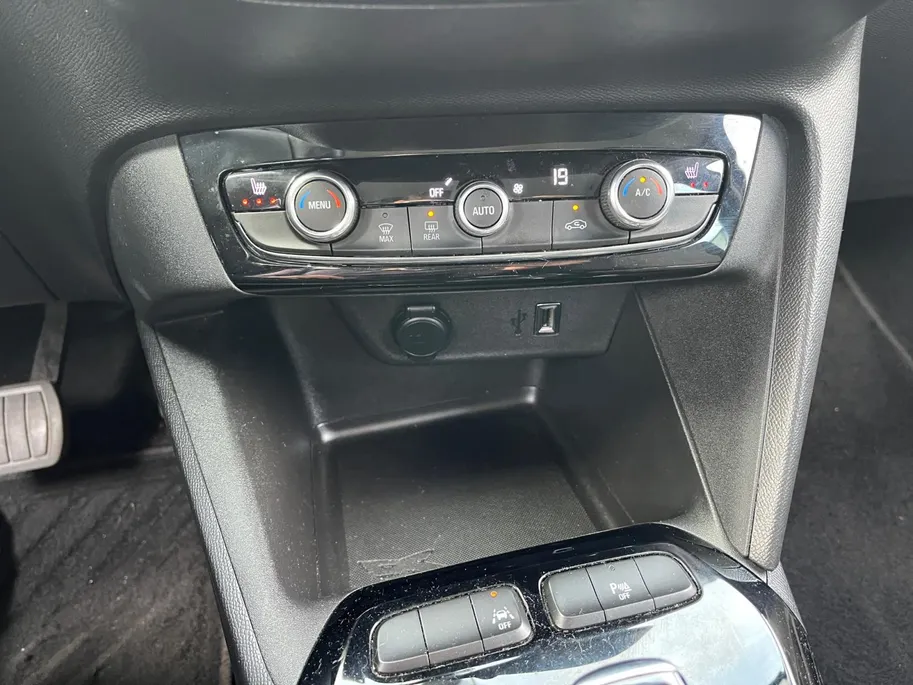 Opel Corsa-e Edition 50 kWh NL Auto | Stoel-/stuurverwarming | Automaat | Cruise control | CarPlay | Etc.