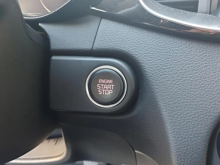 Kia Ceed Sportswagon 1.0T DynamicPlusLine DEMO | Direct beschikbaar | Stoel en stuurverwarming | Dodehoekdetectie | Getinte ramen achter | Elektrische achterklep | Keyless met startknop | Parkeersensoren voor en achter |
