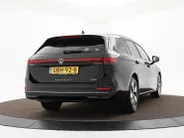 Volkswagen Passat Variant 1.5 eTSI 150pk DSG Business · Camera · Stuur- & Stoelverwarming · Apple/Android Car Play · Massagefunctie Voorstoelen · Garantie t/m 11-06-2028 of 100.000km