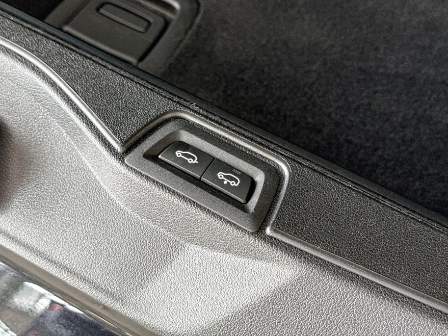 BMW X5 xDrive50e Launch Edition Innovation Pack