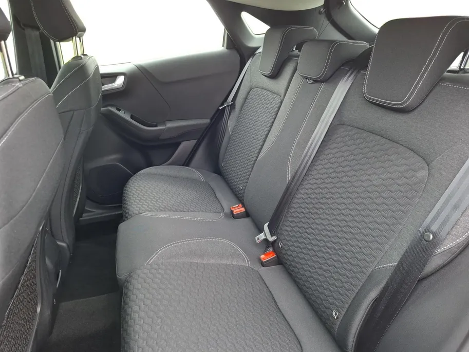 Ford Puma 1.0 EcoBoost Hybrid Titanium | 1e Eigenaar | NL-Auto | Winterpack | 17' Lichtmetaal | Climate Control | Navigatie | Parkeersensoren | Apple Carplay&Andoid auto |