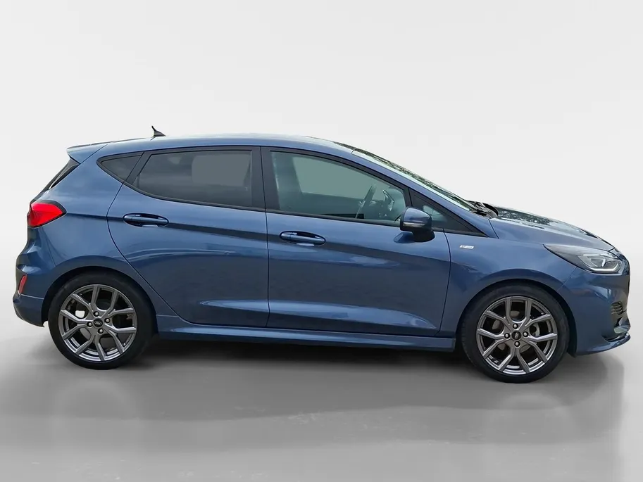 Ford Fiesta 1.0 EcoBoost Hybrid ST-Line 125 pk | Stoel- stuur en voorruitverwarming | Navigatie via Apple Carplay & Android auto | Parkeer sensoren