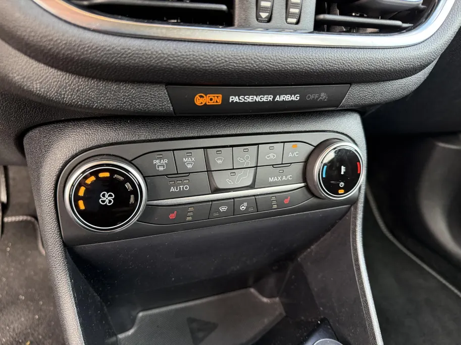 Ford Fiesta 1.0 EcoBoost Hybrid Titanium 125PK Winter Pack / Apple Carplay & Android Auto