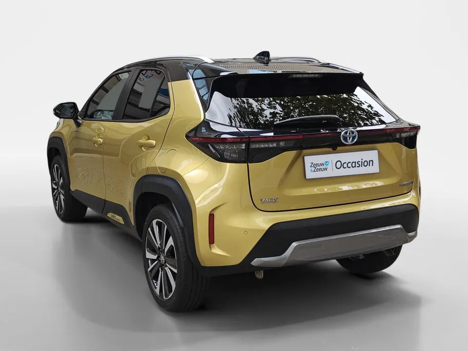 Toyota Yaris Cross 1.5 Hybrid Launch Edition | Slechts 12.000 km! | JBL Audio | Head-Up Display | Adaptieve Cruise Control | Camera | Keyless Entry | Stoel- & Stuurverwarming