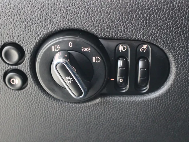 MINI Cooper Mini 1.5 Camden Edition Automaat | Navigatie | Climate Control | Cruise Control