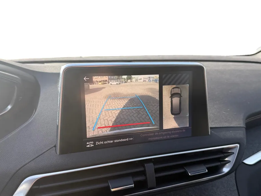 Peugeot 3008 1.2 PureTech GT Line | Trekhaak afneembaar | Navigatie | Stoelverwarming | 360 graden | Cruise Control | Android Auto/Apple Carplay | 12 maanden garantie!