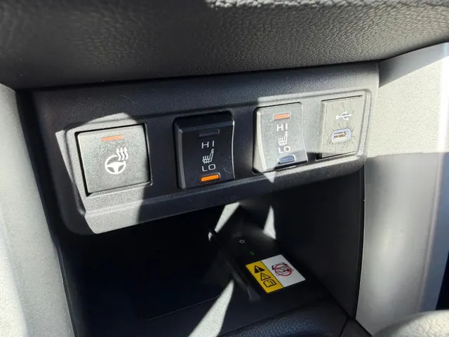 Toyota Corolla Cross Hybrid 140 Dynamic | Parkeersensoren V+A | All Seasons