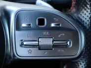 Mercedes-Benz GLA 250 e AMG Line l Keyless l Achteruitrij camera l Stoelverwarming l Memory