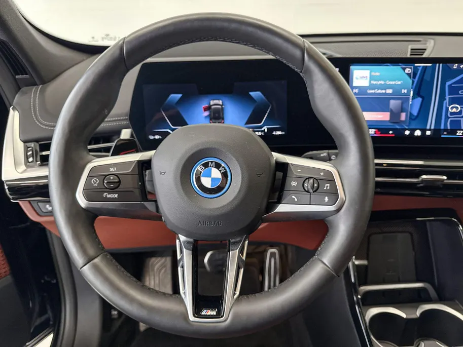 BMW iX1 xDrive30 67 kWh