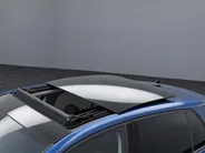 Volkswagen Golf 1.5 eHybrid Life Edition Panoramadak · Achteruitrijcamera · Draadloze telefoonlader · Stuur- & Stoelverwarming