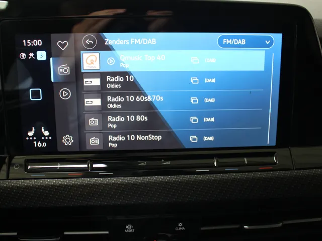 Volkswagen Golf 1.5 eTSI R-Line (2x) DSG | Navigatie | LM '17 | PDC + Camera |  Aut. Airco