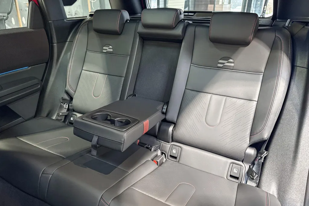 MINI Countryman Electric SE ALL4 John Cooper Works Pakket L