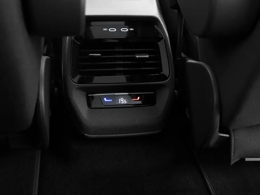 Volkswagen ID.4 GTX 299pk 4Motion 77 kWh · Panoramadak · 360 Camera · Dodehoeksensor ·Warmtepomp · Alarmklasse 3 · Stoel-& Stuurverwarming · 21'' Inch ·