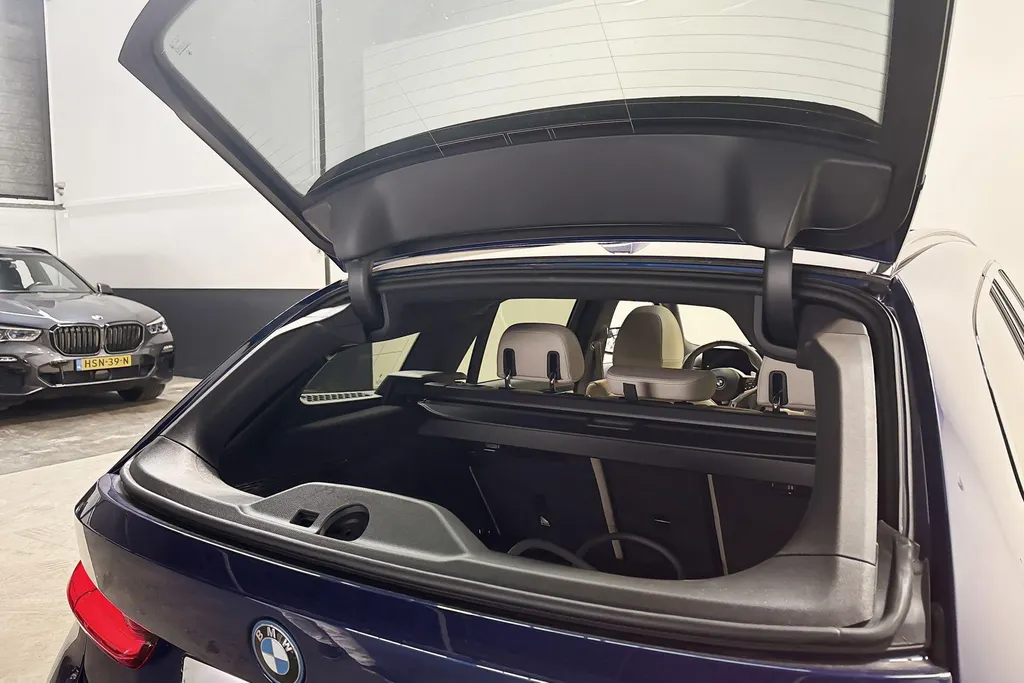 BMW 3 Serie Touring 330e Innovation Pack M Sport Edition