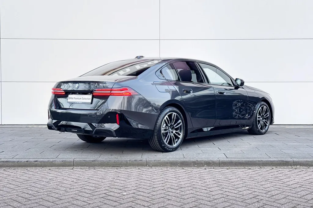 BMW 5 Serie Sedan 530e M Sport Edition