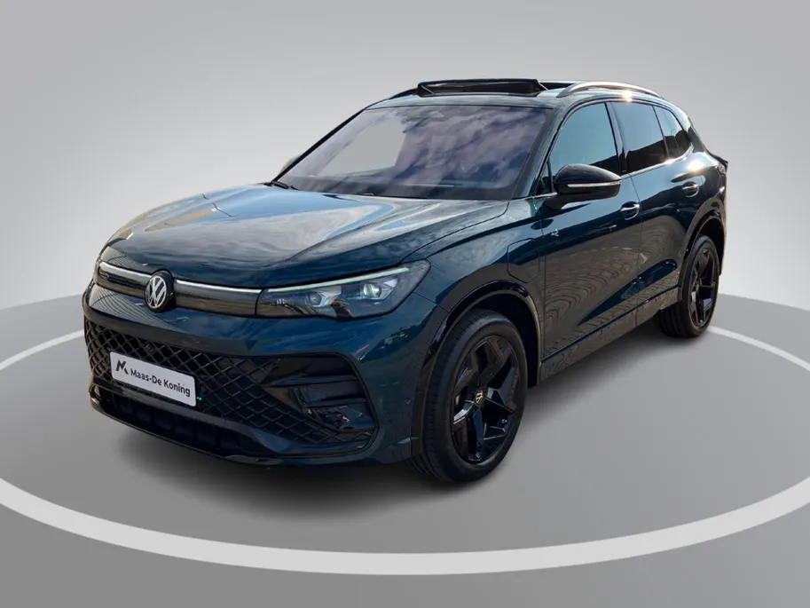 Volkswagen Tiguan 1.5 eHybrid 204PK R-Line Blackstyle · Panoramadak · Trekhaak · Apple/Android Car Play · 360° Camera · Garantie t/m 14-10-2030 of 100000km.